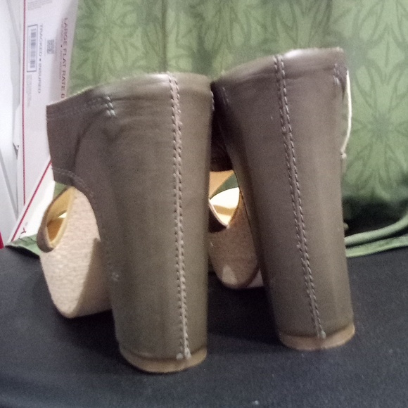 Vintage Criss Cross  Platform Leather  Wrapped Heel Sandals - Picture 4 of 16